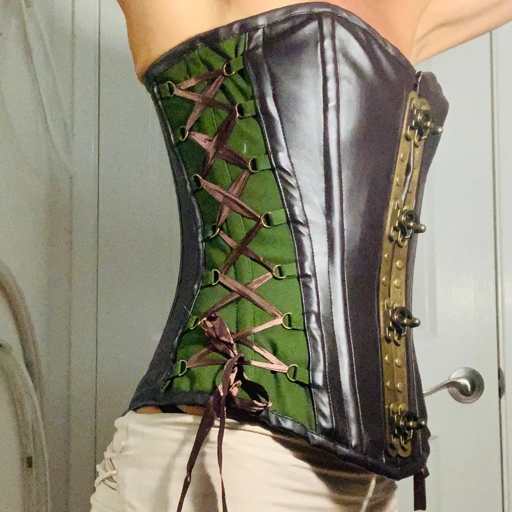 Elegant Black and Green Corset - Picture 2 of 8